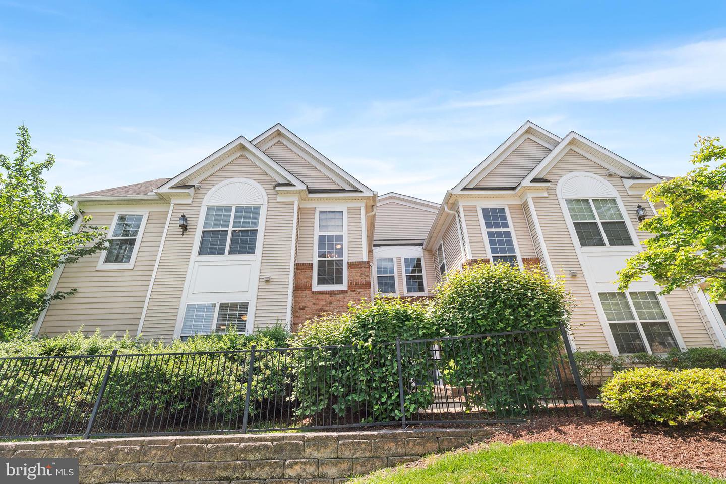 43825 HICKORY CORNER TER #104, ASHBURN, Virginia 20147, 2 Bedrooms Bedrooms, ,2 BathroomsBathrooms,Residential,For sale,43825 HICKORY CORNER TER #104,VALO2098032 MLS # VALO2098032