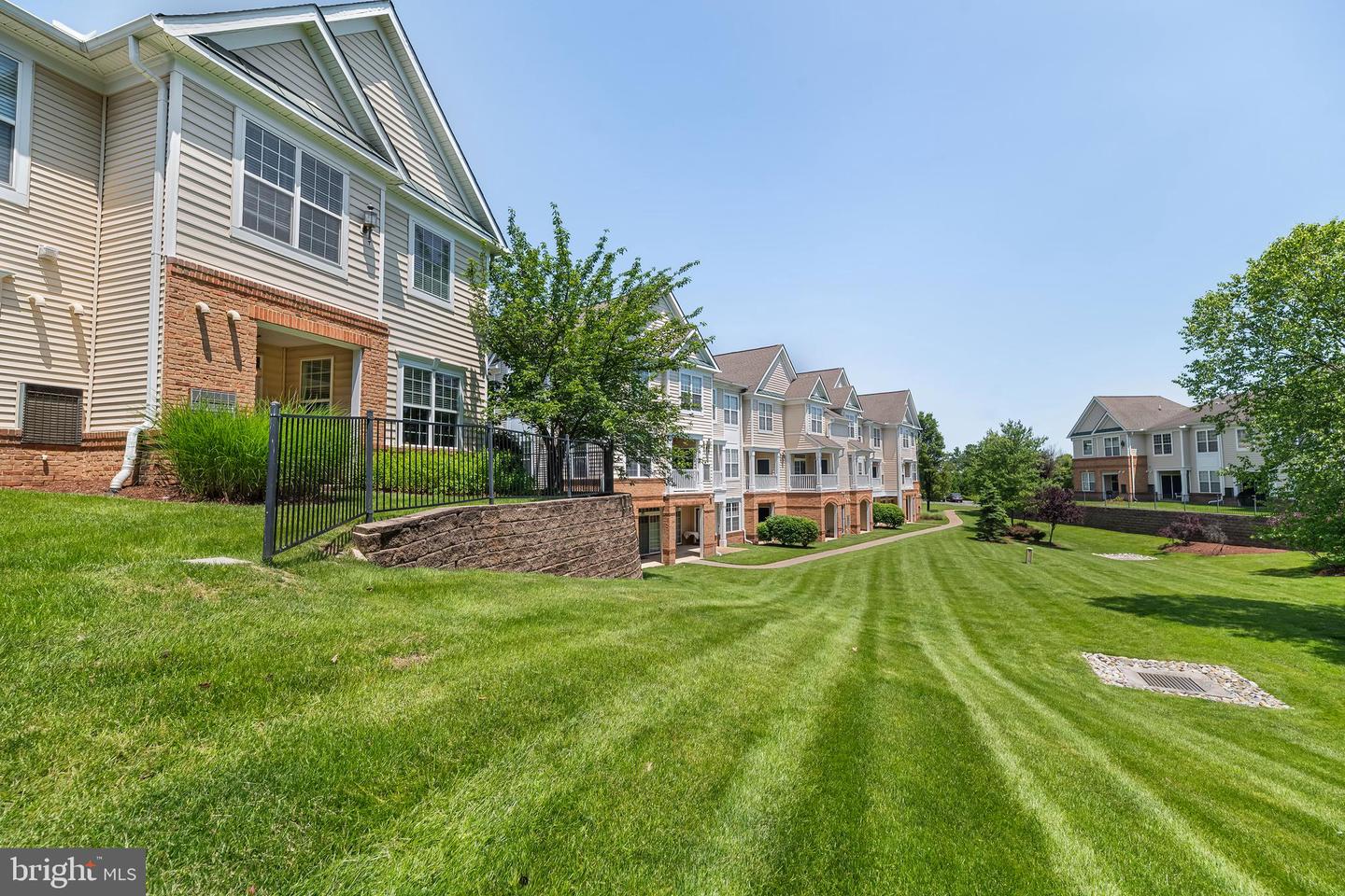 43825 HICKORY CORNER TER #104, ASHBURN, Virginia 20147, 2 Bedrooms Bedrooms, ,2 BathroomsBathrooms,Residential,For sale,43825 HICKORY CORNER TER #104,VALO2098032 MLS # VALO2098032
