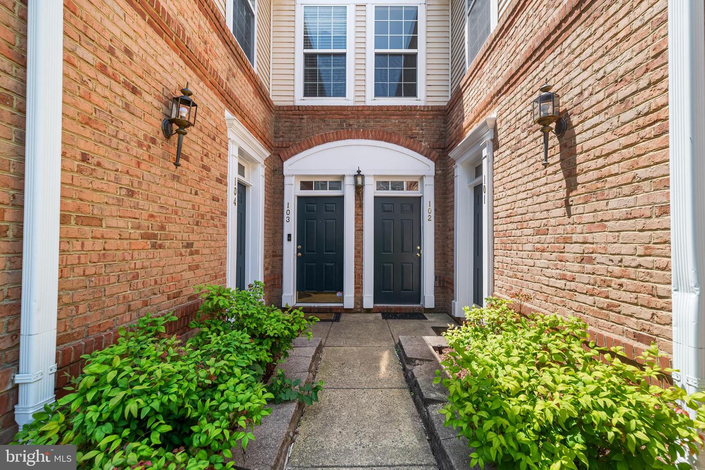 43825 HICKORY CORNER TER #104, ASHBURN, Virginia 20147, 2 Bedrooms Bedrooms, ,2 BathroomsBathrooms,Residential,For sale,43825 HICKORY CORNER TER #104,VALO2098032 MLS # VALO2098032