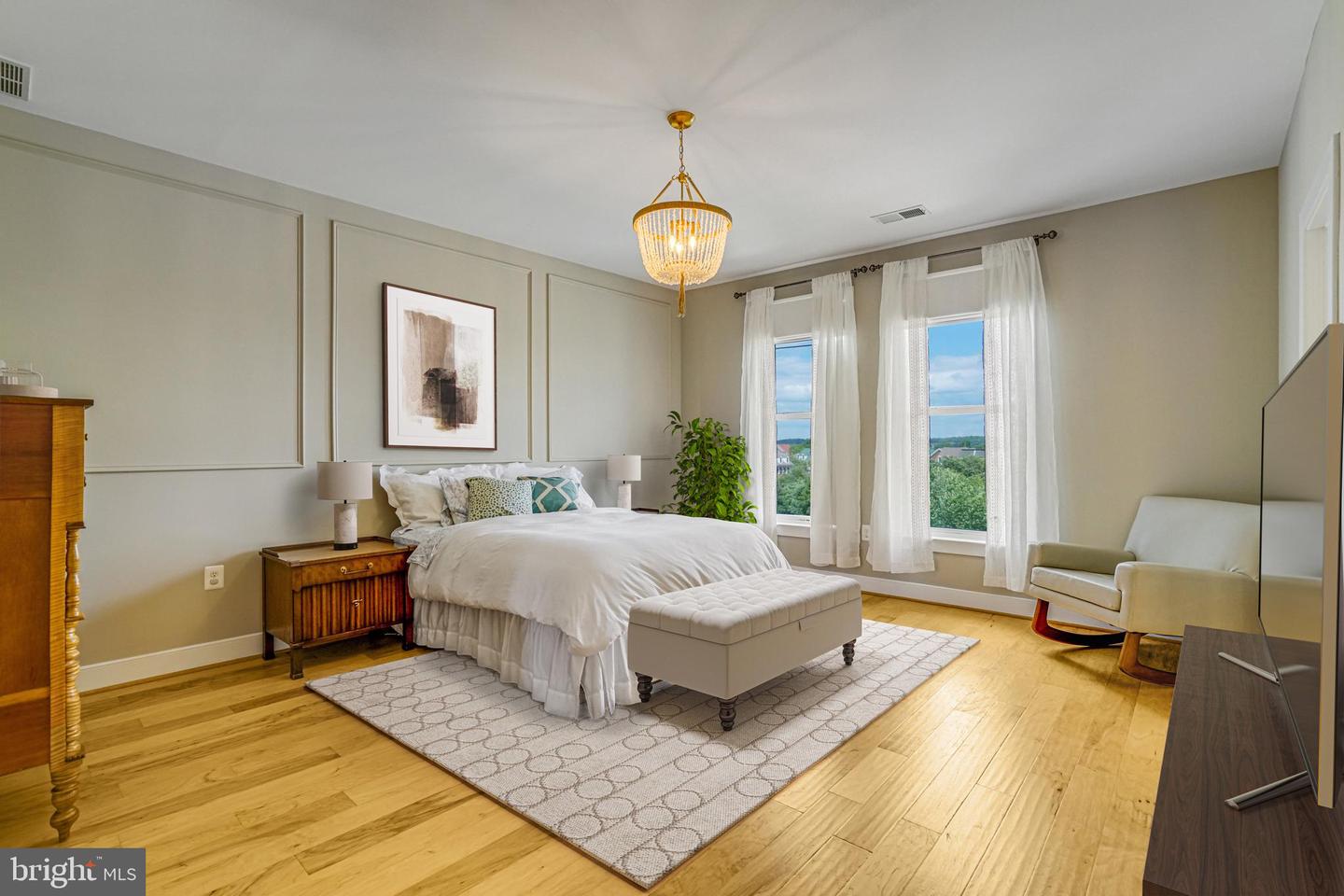 2110 POTOMAC AVE #102, ALEXANDRIA, Virginia 22301, 3 Bedrooms Bedrooms, ,2 BathroomsBathrooms,Residential,For sale,2110 POTOMAC AVE #102,VAAX2045784 MLS # VAAX2045784