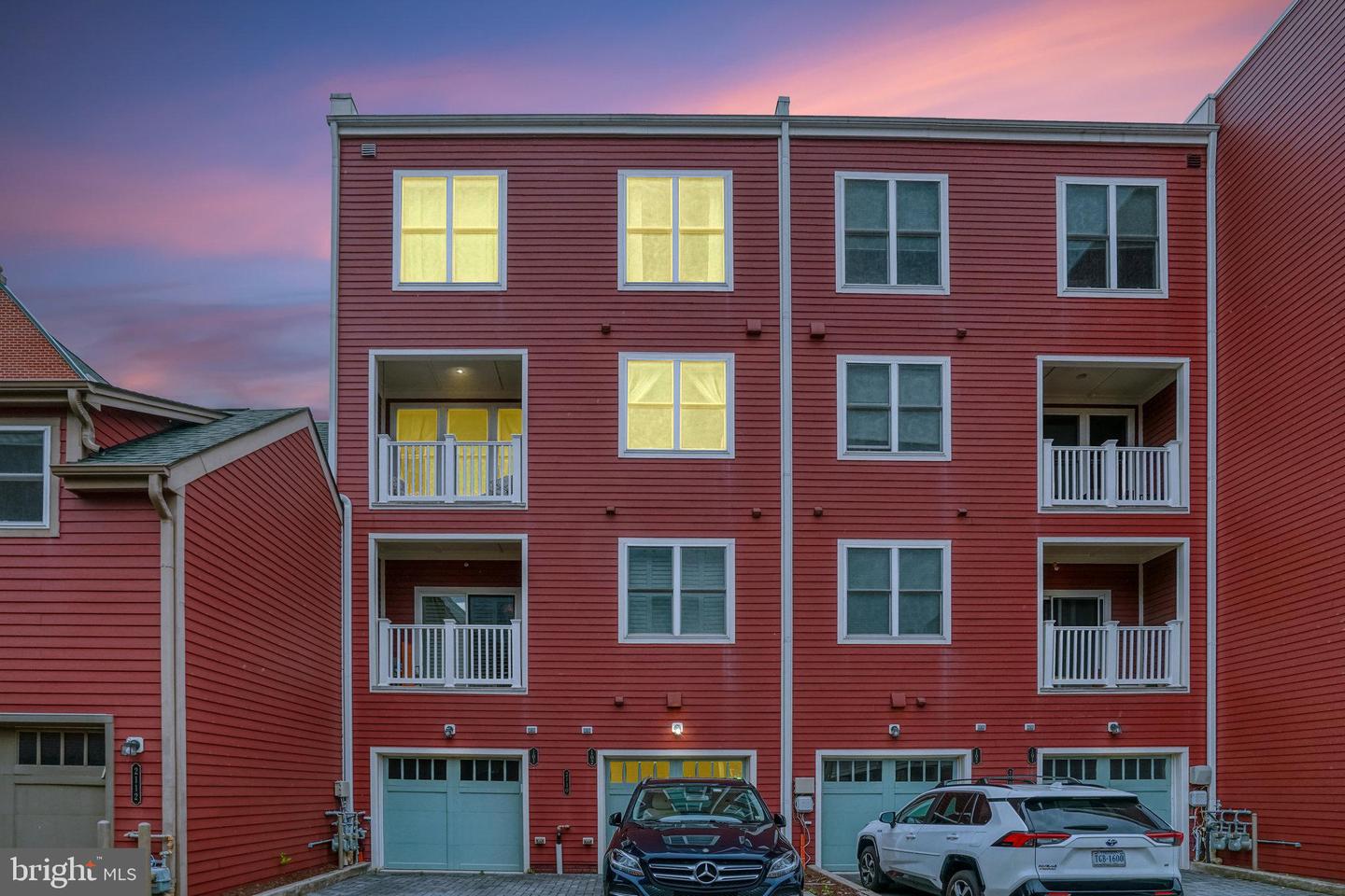 2110 POTOMAC AVE #102, ALEXANDRIA, Virginia 22301, 3 Bedrooms Bedrooms, ,2 BathroomsBathrooms,Residential,For sale,2110 POTOMAC AVE #102,VAAX2045784 MLS # VAAX2045784