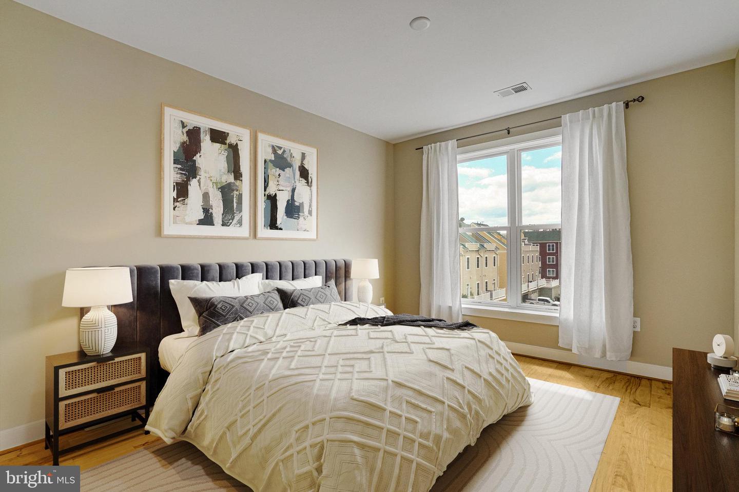 2110 POTOMAC AVE #102, ALEXANDRIA, Virginia 22301, 3 Bedrooms Bedrooms, ,2 BathroomsBathrooms,Residential,For sale,2110 POTOMAC AVE #102,VAAX2045784 MLS # VAAX2045784