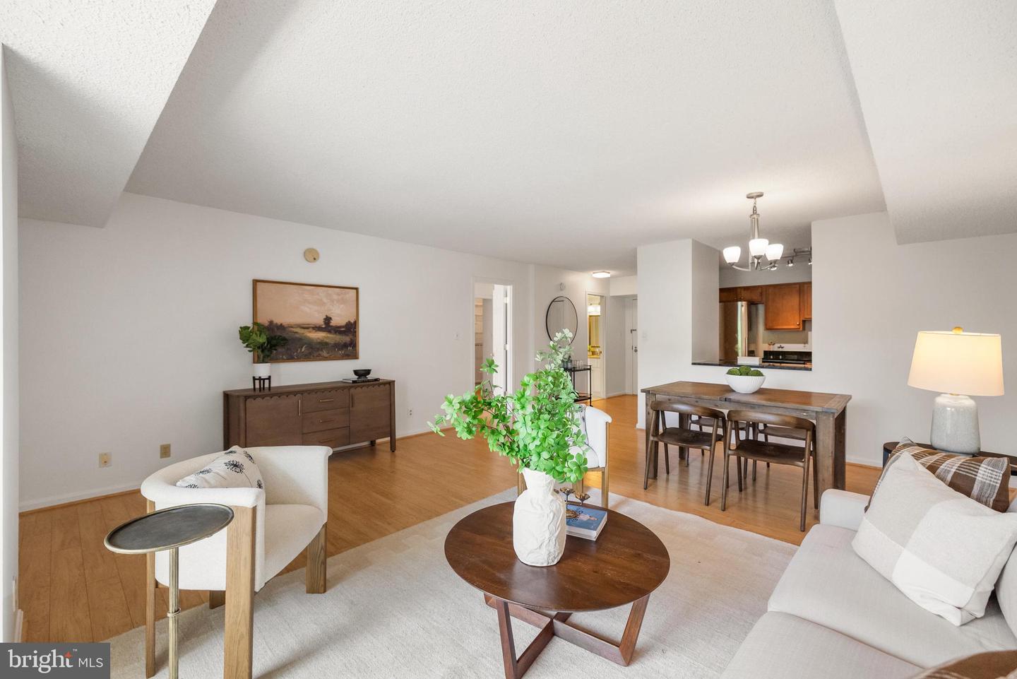 3800 POWELL LN #629, FALLS CHURCH, Virginia 22041, 1 Bedroom Bedrooms, ,1 BathroomBathrooms,Residential,For sale,3800 POWELL LN #629,VAFX2243666 MLS # VAFX2243666
