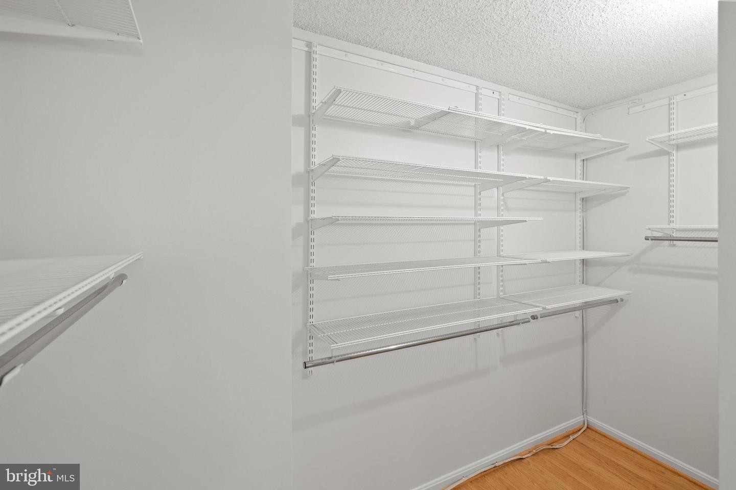 3800 POWELL LN #629, FALLS CHURCH, Virginia 22041, 1 Bedroom Bedrooms, ,1 BathroomBathrooms,Residential,For sale,3800 POWELL LN #629,VAFX2243666 MLS # VAFX2243666