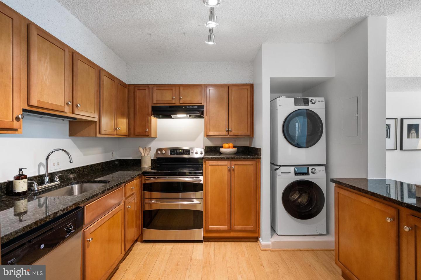 3800 POWELL LN #629, FALLS CHURCH, Virginia 22041, 1 Bedroom Bedrooms, ,1 BathroomBathrooms,Residential,For sale,3800 POWELL LN #629,VAFX2243666 MLS # VAFX2243666