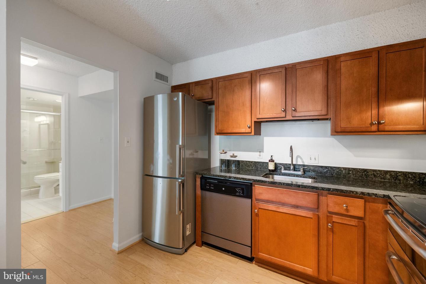 3800 POWELL LN #629, FALLS CHURCH, Virginia 22041, 1 Bedroom Bedrooms, ,1 BathroomBathrooms,Residential,For sale,3800 POWELL LN #629,VAFX2243666 MLS # VAFX2243666