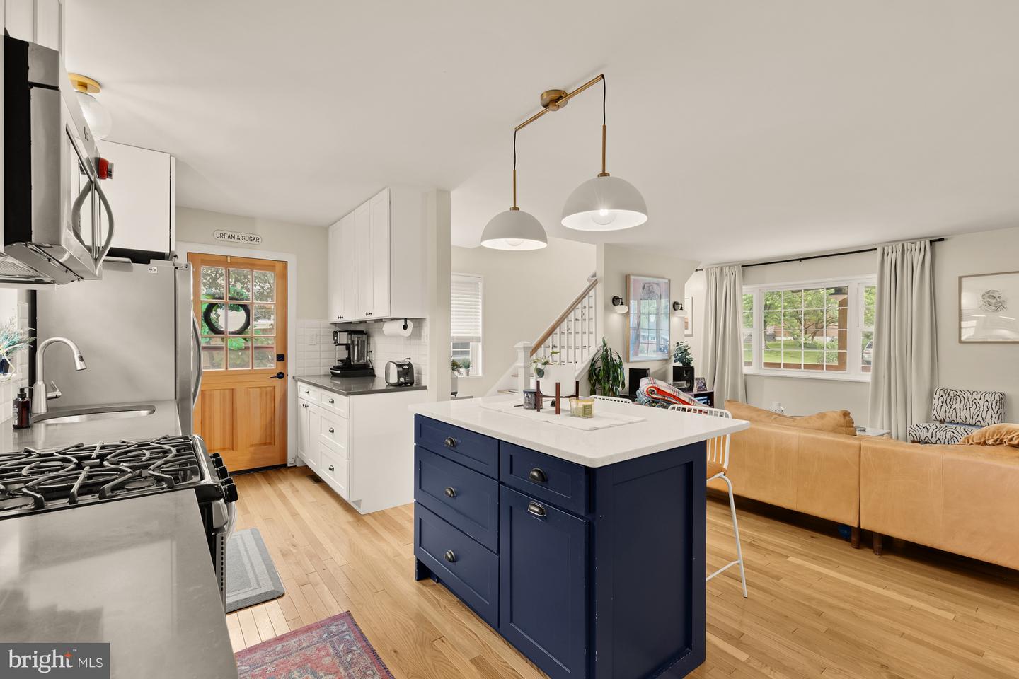 6109 HOUSTON CT, ALEXANDRIA, Virginia 22310, 5 Bedrooms Bedrooms, ,3 BathroomsBathrooms,Residential,For sale,6109 HOUSTON CT,VAFX2243712 MLS # VAFX2243712