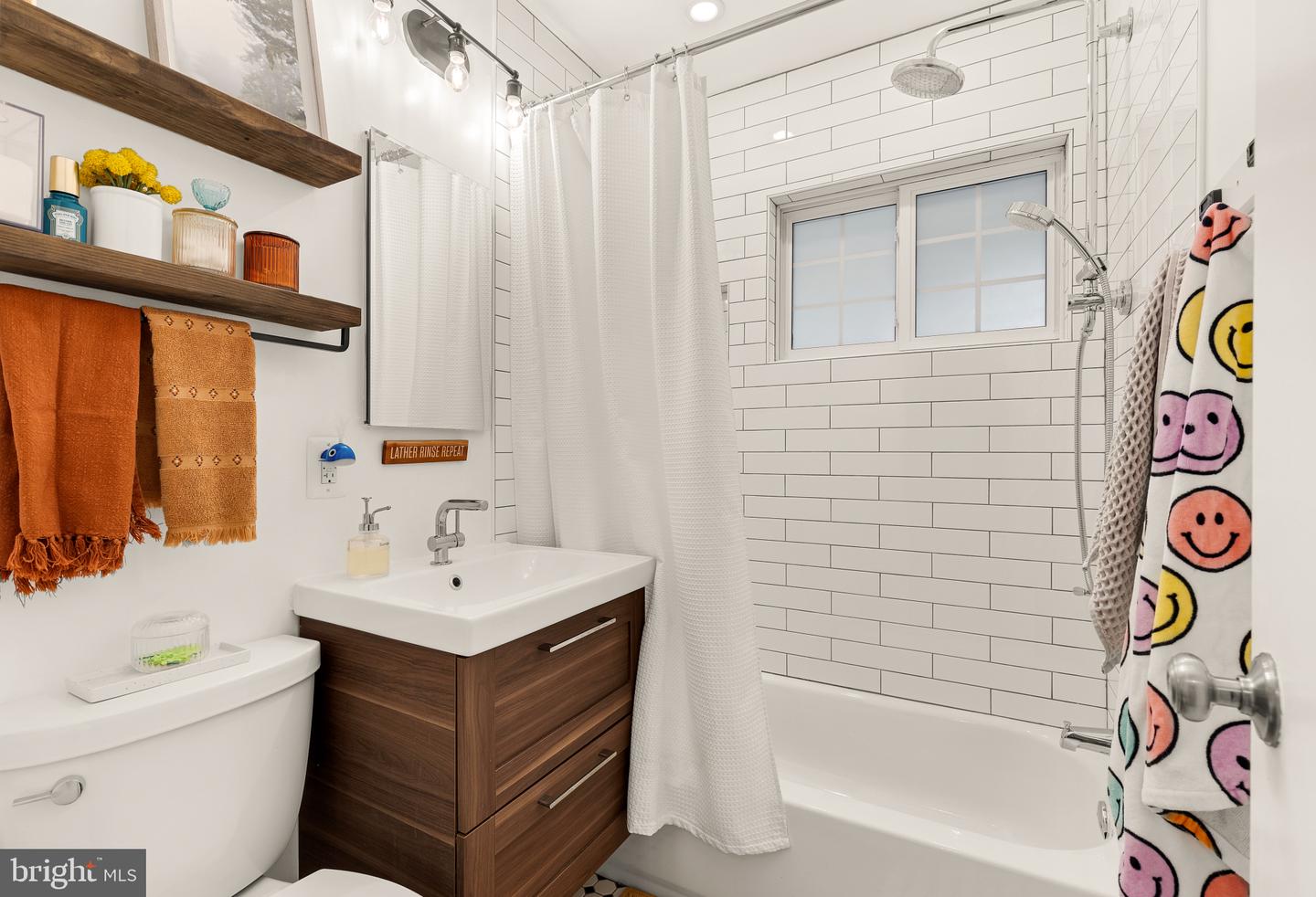6109 HOUSTON CT, ALEXANDRIA, Virginia 22310, 5 Bedrooms Bedrooms, ,3 BathroomsBathrooms,Residential,For sale,6109 HOUSTON CT,VAFX2243712 MLS # VAFX2243712