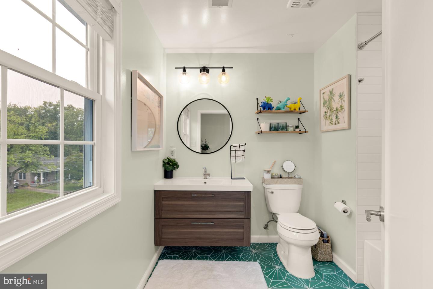 6109 HOUSTON CT, ALEXANDRIA, Virginia 22310, 5 Bedrooms Bedrooms, ,3 BathroomsBathrooms,Residential,For sale,6109 HOUSTON CT,VAFX2243712 MLS # VAFX2243712