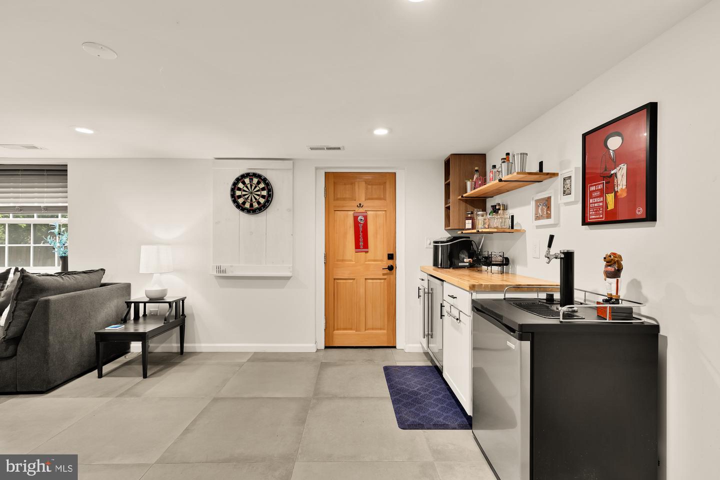 6109 HOUSTON CT, ALEXANDRIA, Virginia 22310, 5 Bedrooms Bedrooms, ,3 BathroomsBathrooms,Residential,For sale,6109 HOUSTON CT,VAFX2243712 MLS # VAFX2243712