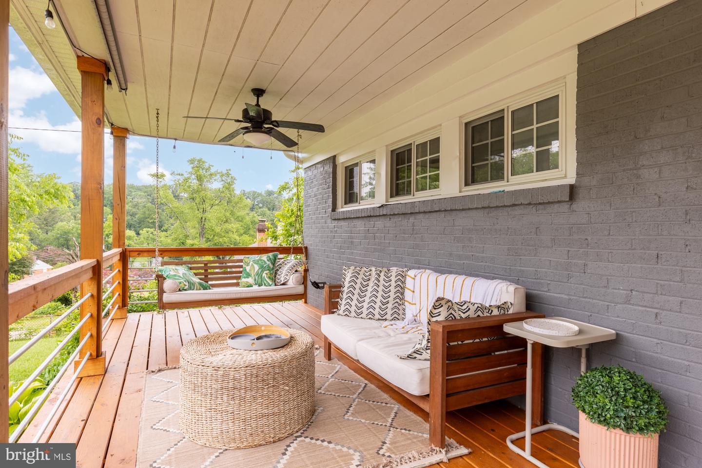 6109 HOUSTON CT, ALEXANDRIA, Virginia 22310, 5 Bedrooms Bedrooms, ,3 BathroomsBathrooms,Residential,For sale,6109 HOUSTON CT,VAFX2243712 MLS # VAFX2243712