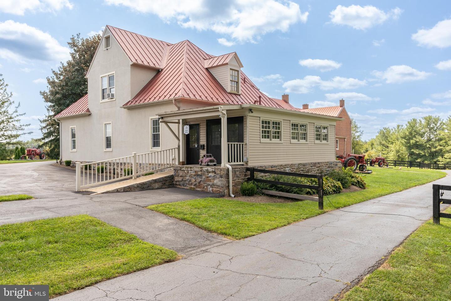 15158 BERLIN TPKE, PURCELLVILLE, Virginia 20132, 6 Bedrooms Bedrooms, ,4 BathroomsBathrooms,Farm,For sale,15158 BERLIN TPKE,VALO2098840 MLS # VALO2098840