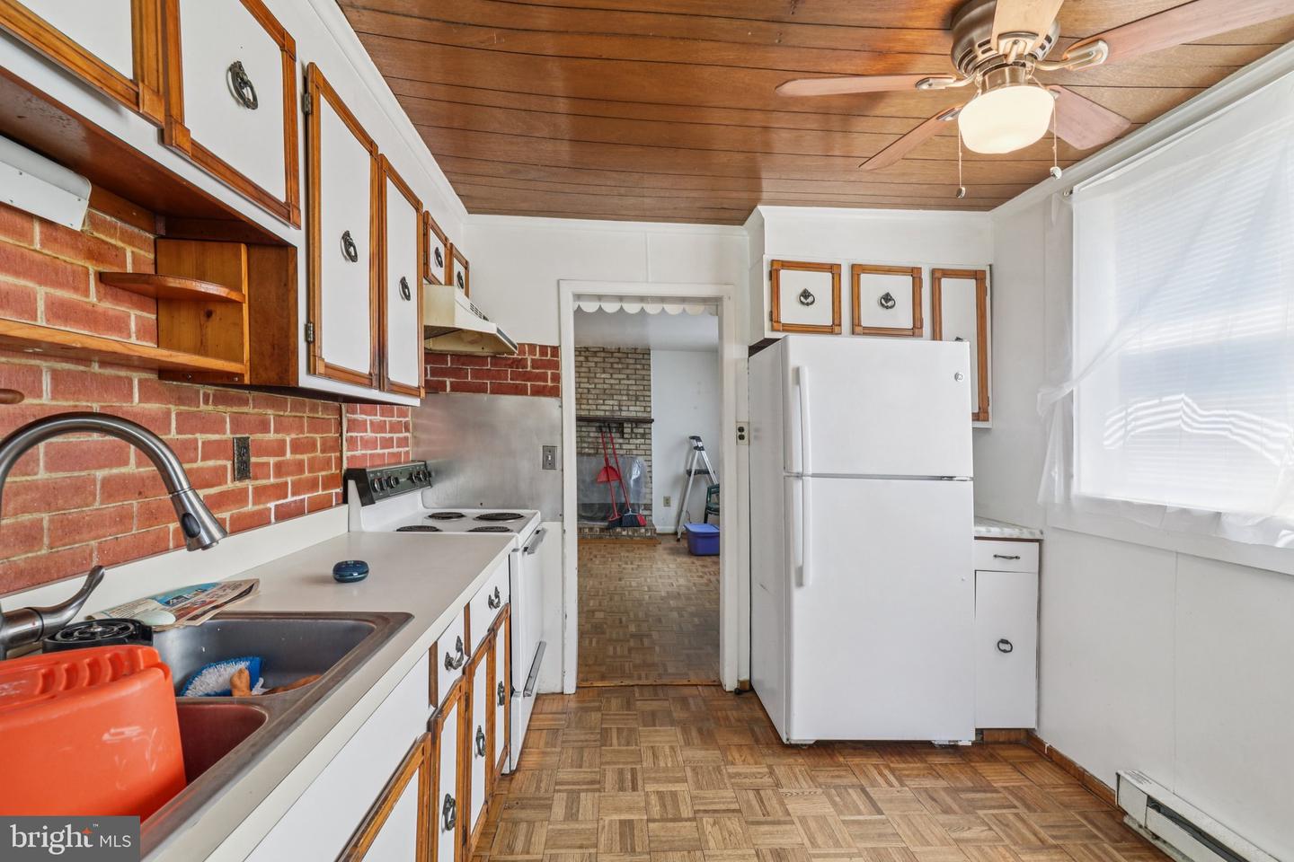 8444 WOODLAWN ST, ALEXANDRIA, Virginia 22309, 3 Bedrooms Bedrooms, ,2 BathroomsBathrooms,Residential,For sale,8444 WOODLAWN ST,VAFX2243720 MLS # VAFX2243720