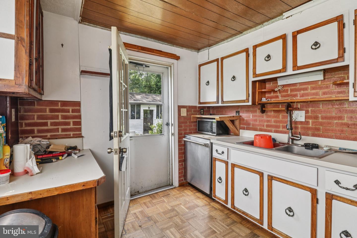 8444 WOODLAWN ST, ALEXANDRIA, Virginia 22309, 3 Bedrooms Bedrooms, ,2 BathroomsBathrooms,Residential,For sale,8444 WOODLAWN ST,VAFX2243720 MLS # VAFX2243720
