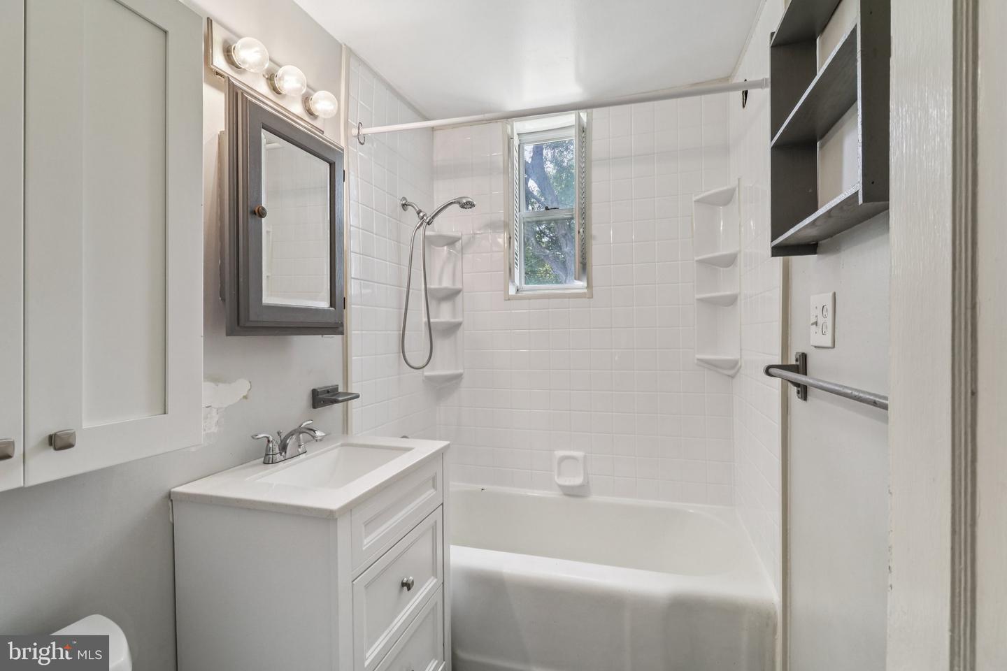 8444 WOODLAWN ST, ALEXANDRIA, Virginia 22309, 3 Bedrooms Bedrooms, ,2 BathroomsBathrooms,Residential,For sale,8444 WOODLAWN ST,VAFX2243720 MLS # VAFX2243720