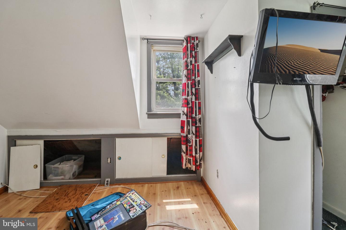8444 WOODLAWN ST, ALEXANDRIA, Virginia 22309, 3 Bedrooms Bedrooms, ,2 BathroomsBathrooms,Residential,For sale,8444 WOODLAWN ST,VAFX2243720 MLS # VAFX2243720