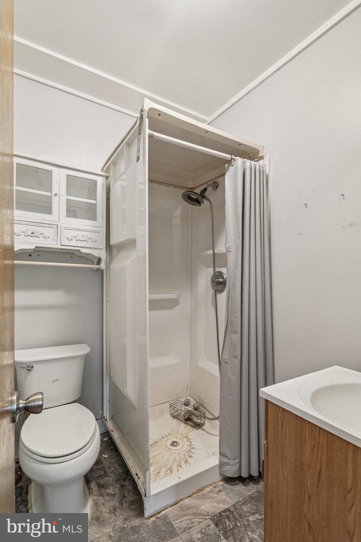 8444 WOODLAWN ST, ALEXANDRIA, Virginia 22309, 3 Bedrooms Bedrooms, ,2 BathroomsBathrooms,Residential,For sale,8444 WOODLAWN ST,VAFX2243720 MLS # VAFX2243720