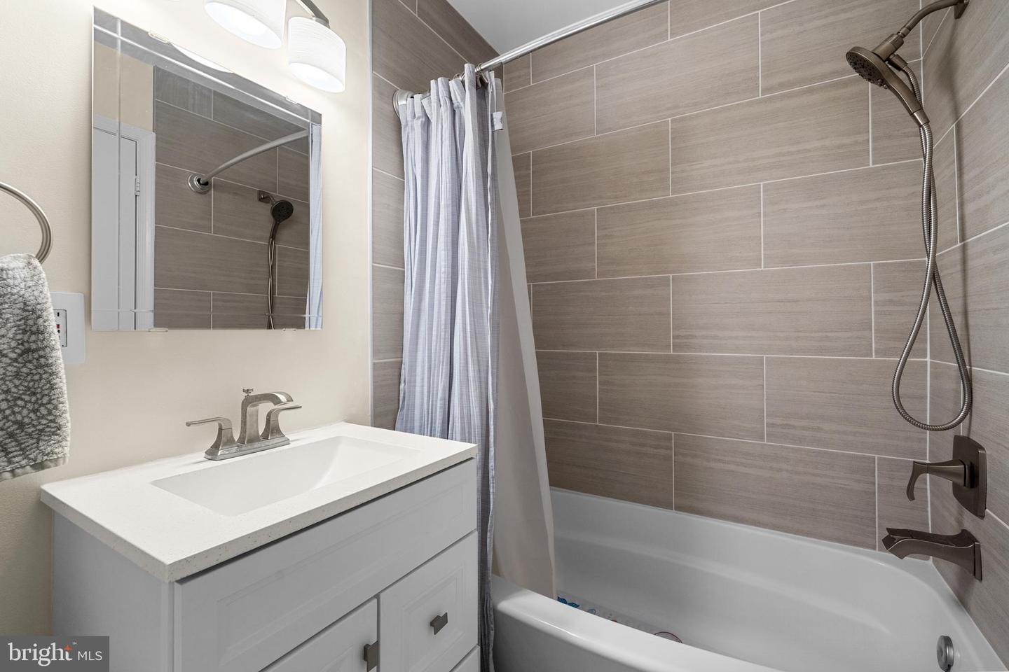 2434 WINDBREAK DR, ALEXANDRIA, Virginia 22306, 3 Bedrooms Bedrooms, ,2 BathroomsBathrooms,Residential,For sale,2434 WINDBREAK DR,VAFX2243724 MLS # VAFX2243724