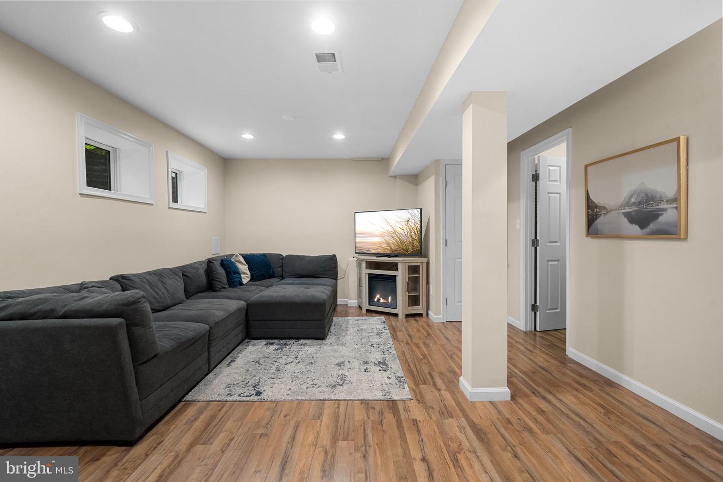 2434 WINDBREAK DR, ALEXANDRIA, Virginia 22306, 3 Bedrooms Bedrooms, ,2 BathroomsBathrooms,Residential,For sale,2434 WINDBREAK DR,VAFX2243724 MLS # VAFX2243724