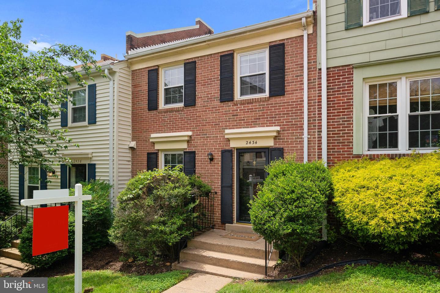2434 WINDBREAK DR, ALEXANDRIA, Virginia 22306, 3 Bedrooms Bedrooms, ,2 BathroomsBathrooms,Residential,For sale,2434 WINDBREAK DR,VAFX2243724 MLS # VAFX2243724