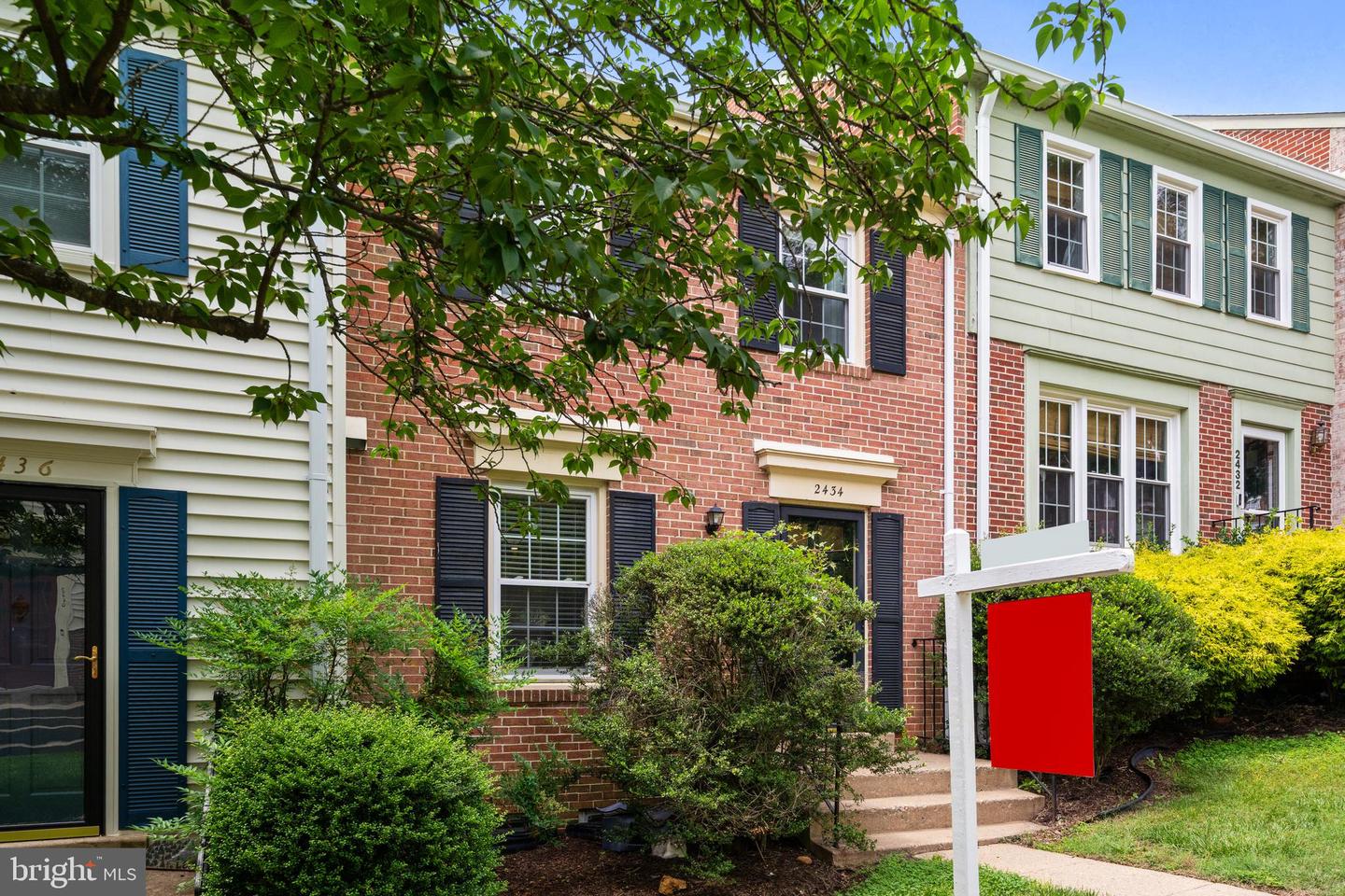 2434 WINDBREAK DR, ALEXANDRIA, Virginia 22306, 3 Bedrooms Bedrooms, ,2 BathroomsBathrooms,Residential,For sale,2434 WINDBREAK DR,VAFX2243724 MLS # VAFX2243724