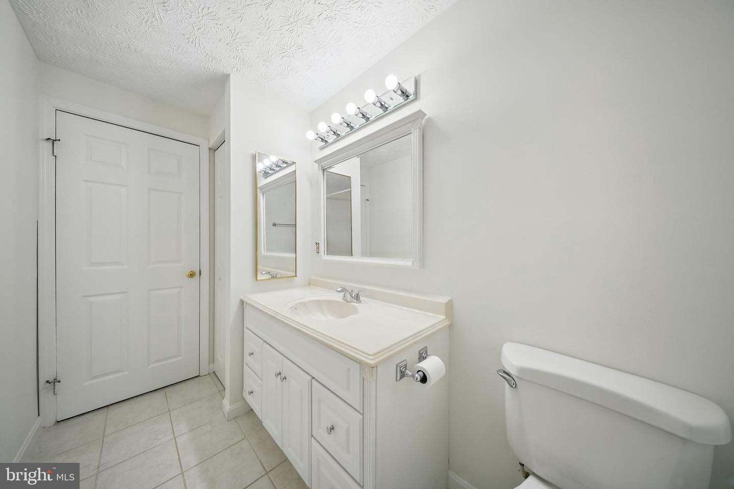 10401 GRAYSTONE CT, OAKTON, Virginia 22124, 3 Bedrooms Bedrooms, ,2 BathroomsBathrooms,Residential,For sale,10401 GRAYSTONE CT,VAFX2243726 MLS # VAFX2243726