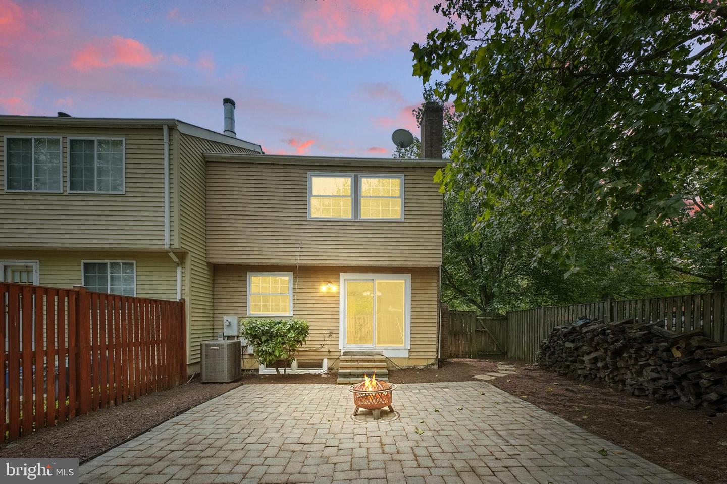 10401 GRAYSTONE CT, OAKTON, Virginia 22124, 3 Bedrooms Bedrooms, ,2 BathroomsBathrooms,Residential,For sale,10401 GRAYSTONE CT,VAFX2243726 MLS # VAFX2243726