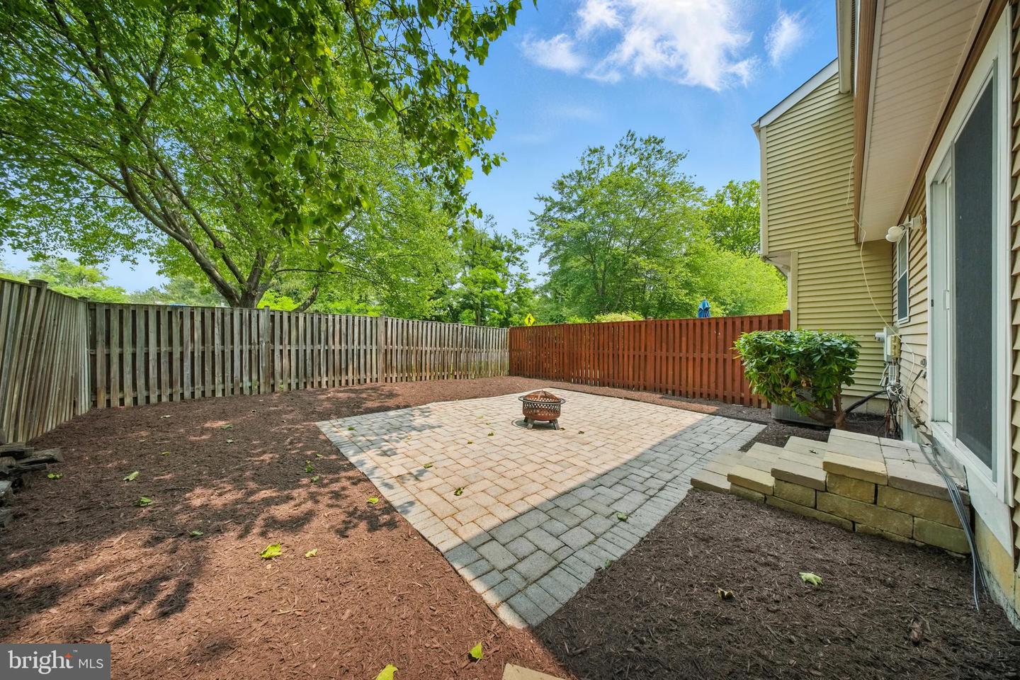 10401 GRAYSTONE CT, OAKTON, Virginia 22124, 3 Bedrooms Bedrooms, ,2 BathroomsBathrooms,Residential,For sale,10401 GRAYSTONE CT,VAFX2243726 MLS # VAFX2243726