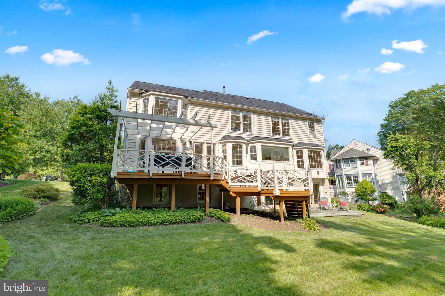 8414 LAKE CREST TER, FAIRFAX STATION, Virginia 22039, 5 Bedrooms Bedrooms, ,4 BathroomsBathrooms,Residential,For sale,8414 LAKE CREST TER,VAFX2218342 MLS # VAFX2218342