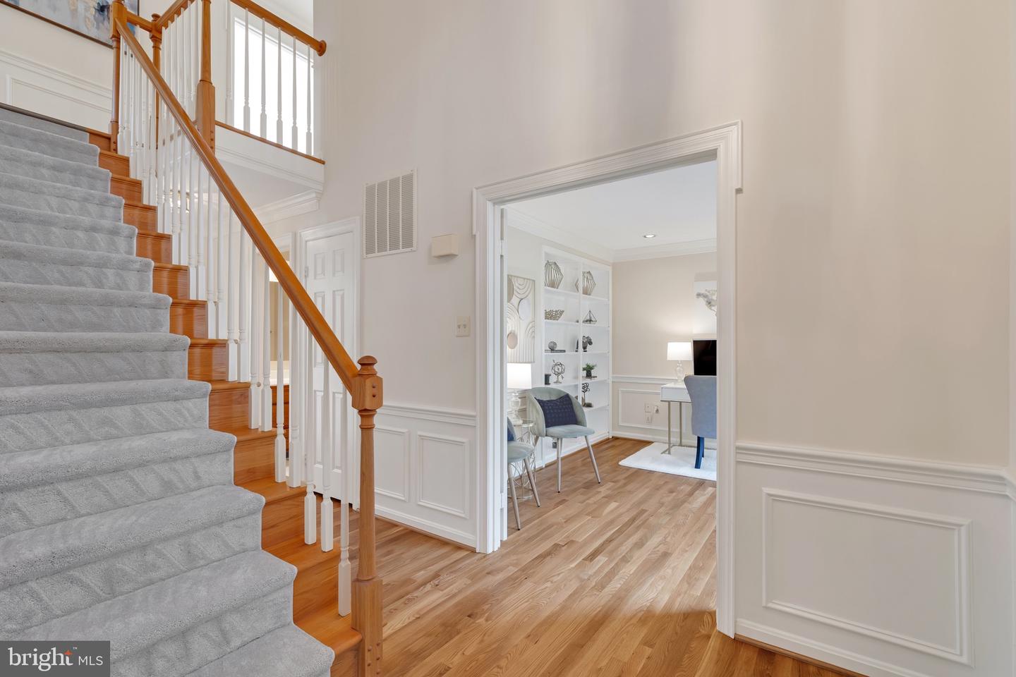 8414 LAKE CREST TER, FAIRFAX STATION, Virginia 22039, 5 Bedrooms Bedrooms, ,4 BathroomsBathrooms,Residential,For sale,8414 LAKE CREST TER,VAFX2218342 MLS # VAFX2218342