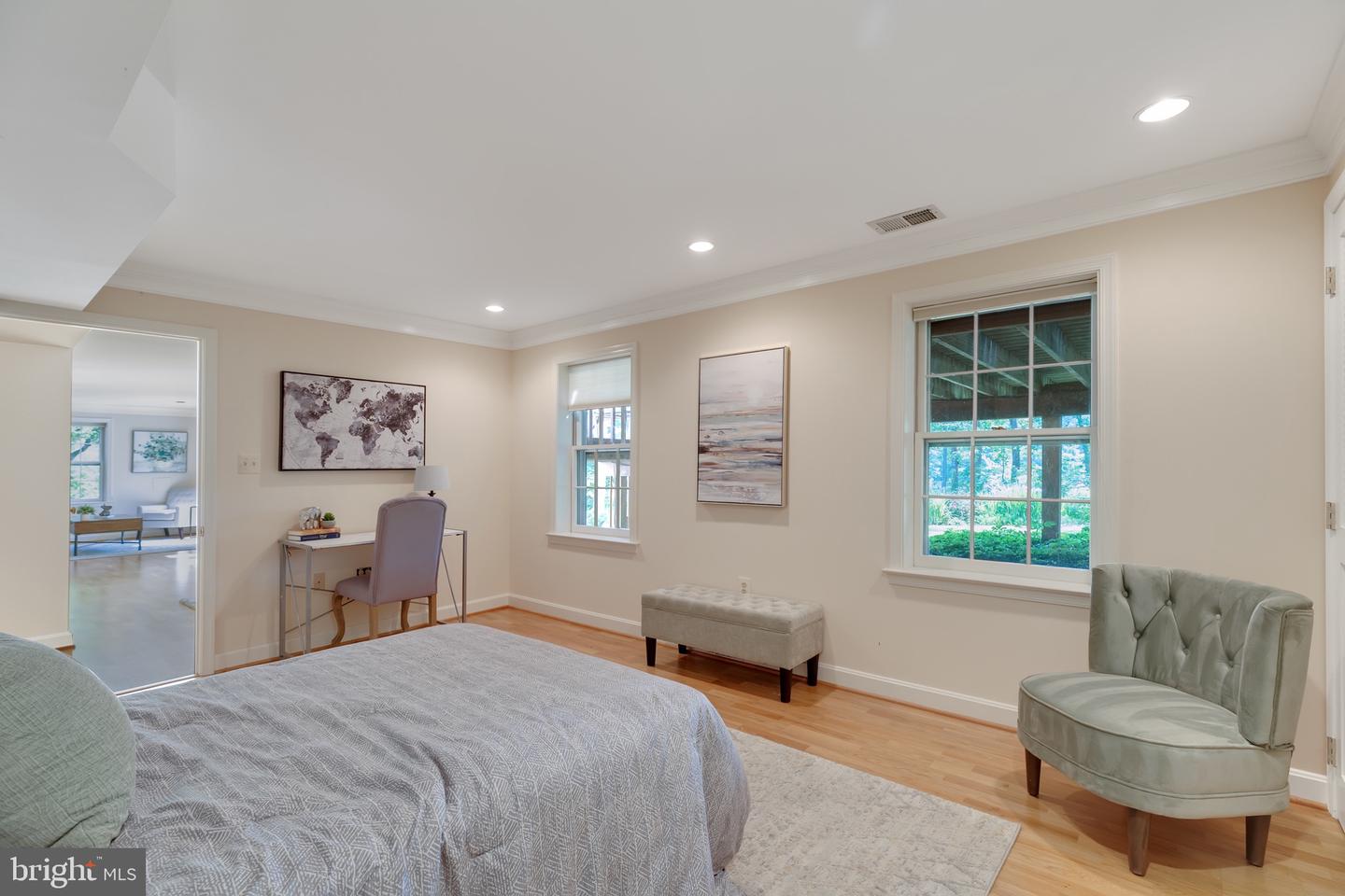 8414 LAKE CREST TER, FAIRFAX STATION, Virginia 22039, 5 Bedrooms Bedrooms, ,4 BathroomsBathrooms,Residential,For sale,8414 LAKE CREST TER,VAFX2218342 MLS # VAFX2218342
