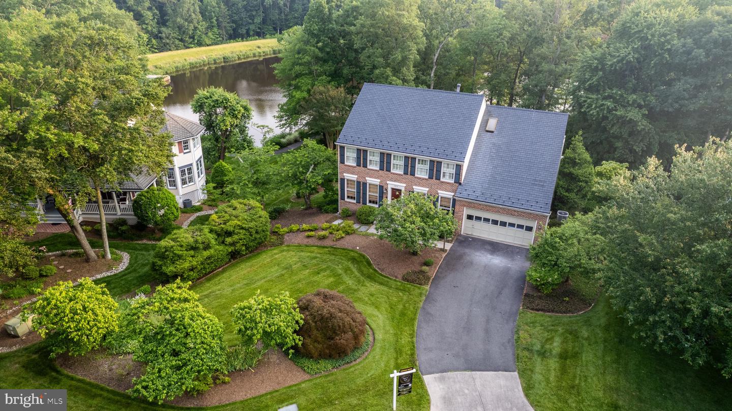 8414 LAKE CREST TER, FAIRFAX STATION, Virginia 22039, 5 Bedrooms Bedrooms, ,4 BathroomsBathrooms,Residential,For sale,8414 LAKE CREST TER,VAFX2218342 MLS # VAFX2218342