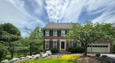 8414 LAKE CREST TER, FAIRFAX STATION, Virginia 22039, 5 Bedrooms Bedrooms, ,4 BathroomsBathrooms,Residential,For sale,8414 LAKE CREST TER,VAFX2218342 MLS # VAFX2218342