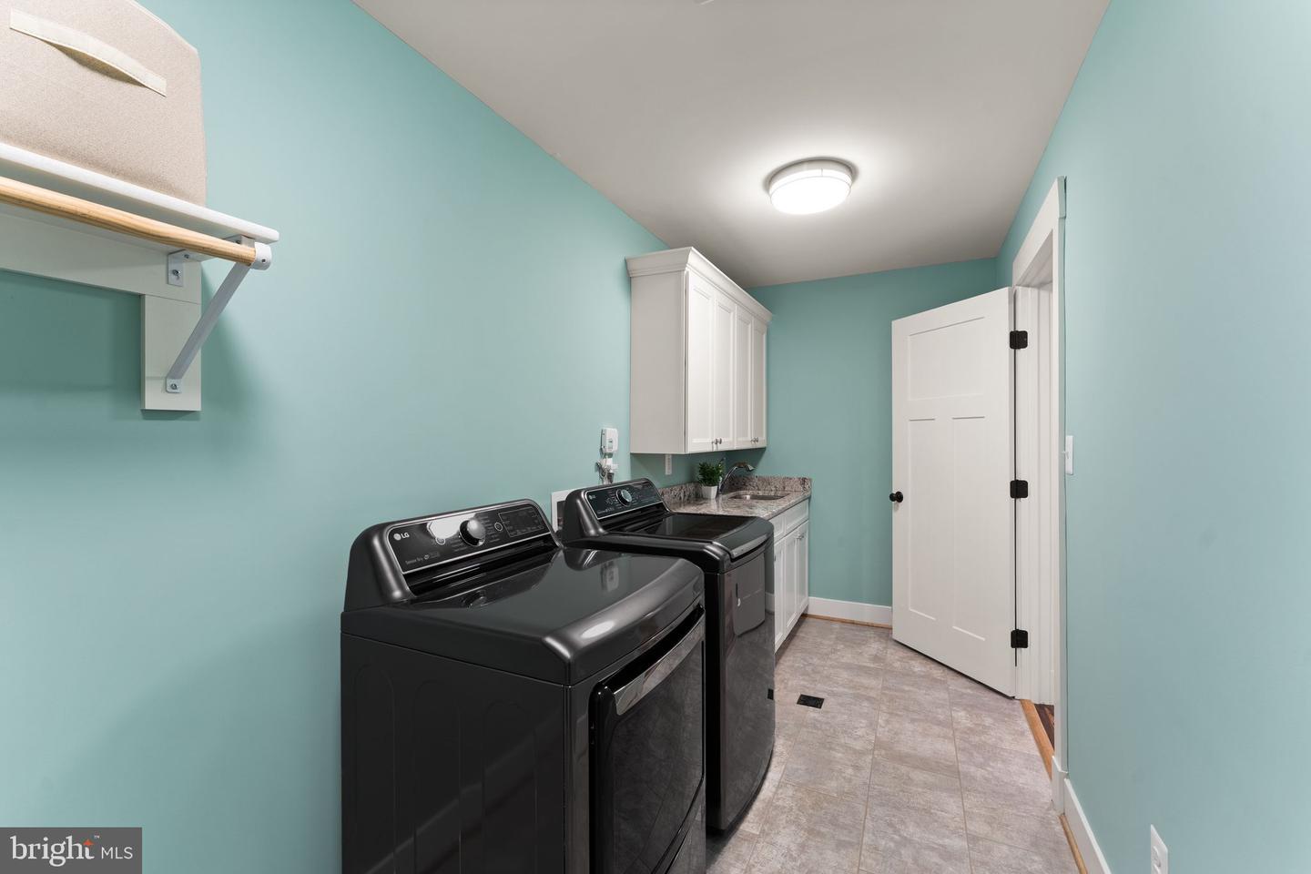 36976 WALNUT PARK LN, PURCELLVILLE, Virginia 20132, 5 Bedrooms Bedrooms, ,5 BathroomsBathrooms,Residential,For sale,36976 WALNUT PARK LN,VALO2089500 MLS # VALO2089500