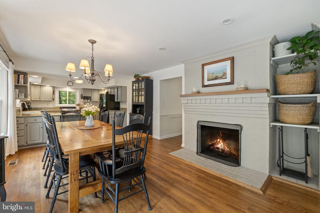 5747 WILSHIRE DR, WARRENTON, Virginia, 4 Bedrooms Bedrooms, ,4 BathroomsBathrooms,Residential,5747 WILSHIRE DR,VAFQ2016912 MLS # VAFQ2016912