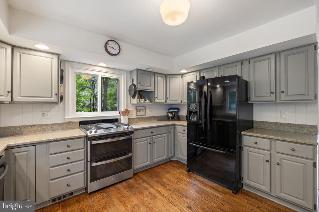 5747 WILSHIRE DR, WARRENTON, Virginia, 4 Bedrooms Bedrooms, ,4 BathroomsBathrooms,Residential,5747 WILSHIRE DR,VAFQ2016912 MLS # VAFQ2016912
