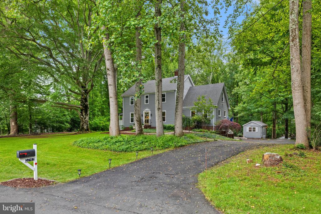 5747 WILSHIRE DR, WARRENTON, Virginia, 4 Bedrooms Bedrooms, ,4 BathroomsBathrooms,Residential,5747 WILSHIRE DR,VAFQ2016912 MLS # VAFQ2016912