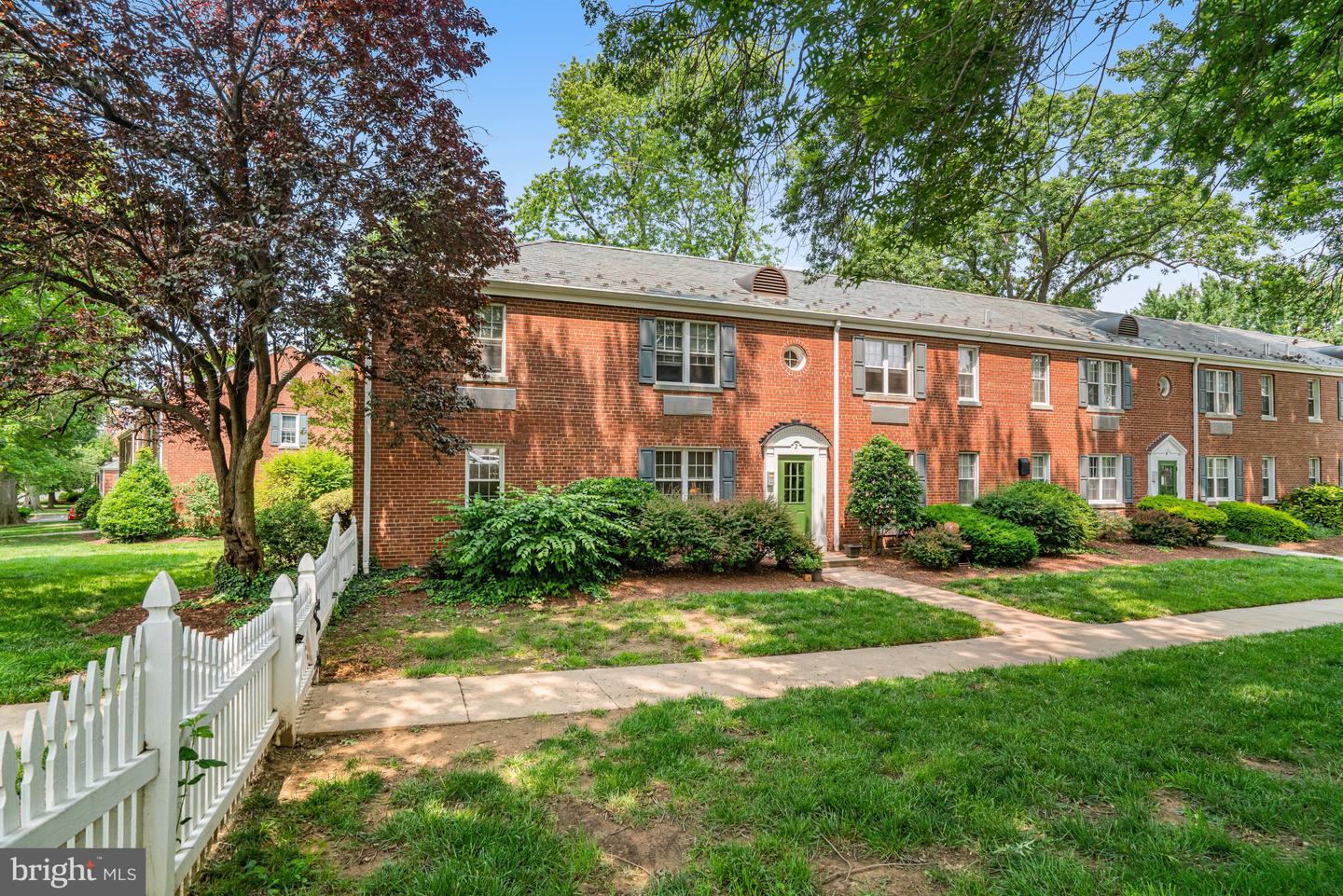 2 AUBURN CT #A, ALEXANDRIA, Virginia 22305, 2 Bedrooms Bedrooms, ,1 BathroomBathrooms,Residential,For sale,2 AUBURN CT #A,VAAX2042796 MLS # VAAX2042796