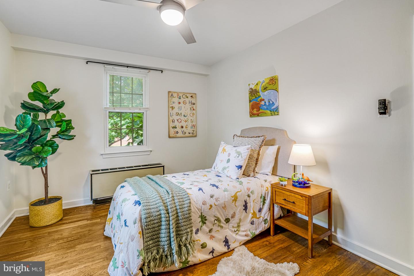 2 AUBURN CT #A, ALEXANDRIA, Virginia 22305, 2 Bedrooms Bedrooms, ,1 BathroomBathrooms,Residential,For sale,2 AUBURN CT #A,VAAX2042796 MLS # VAAX2042796