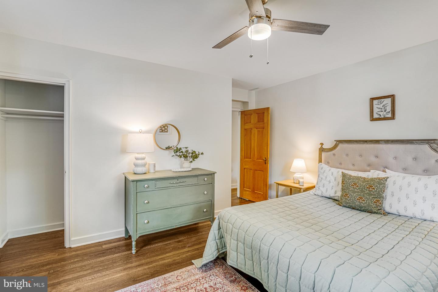 2 AUBURN CT #A, ALEXANDRIA, Virginia 22305, 2 Bedrooms Bedrooms, ,1 BathroomBathrooms,Residential,For sale,2 AUBURN CT #A,VAAX2042796 MLS # VAAX2042796