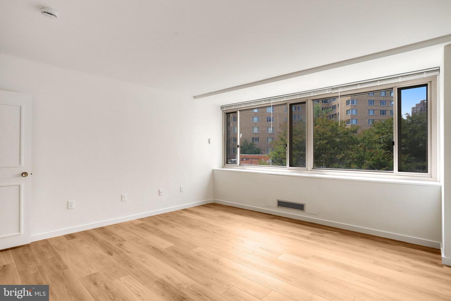 4101 CATHEDRAL AVE NW #711, WASHINGTON, District Of Columbia 20016, 2 Bedrooms Bedrooms, ,2 BathroomsBathrooms,Residential,For sale,4101 CATHEDRAL AVE NW #711,DCDC2191100 MLS # DCDC2191100