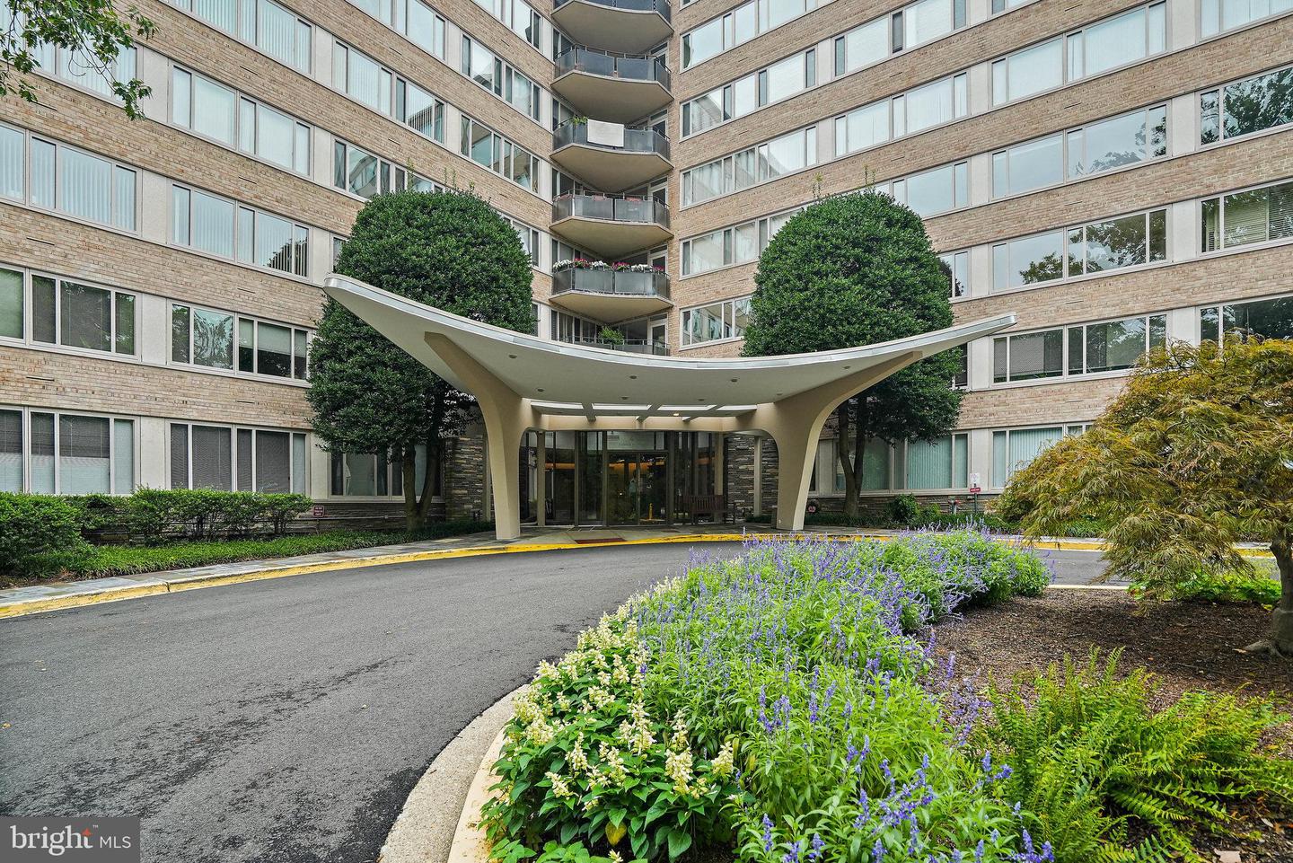 4101 CATHEDRAL AVE NW #711, WASHINGTON, District Of Columbia 20016, 2 Bedrooms Bedrooms, ,2 BathroomsBathrooms,Residential,For sale,4101 CATHEDRAL AVE NW #711,DCDC2191100 MLS # DCDC2191100