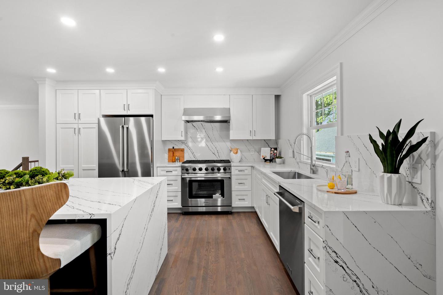 1112 NEAL DR, ALEXANDRIA, Virginia 22308, 5 Bedrooms Bedrooms, ,3 BathroomsBathrooms,Residential,For sale,1112 NEAL DR,VAFX2229096 MLS # VAFX2229096