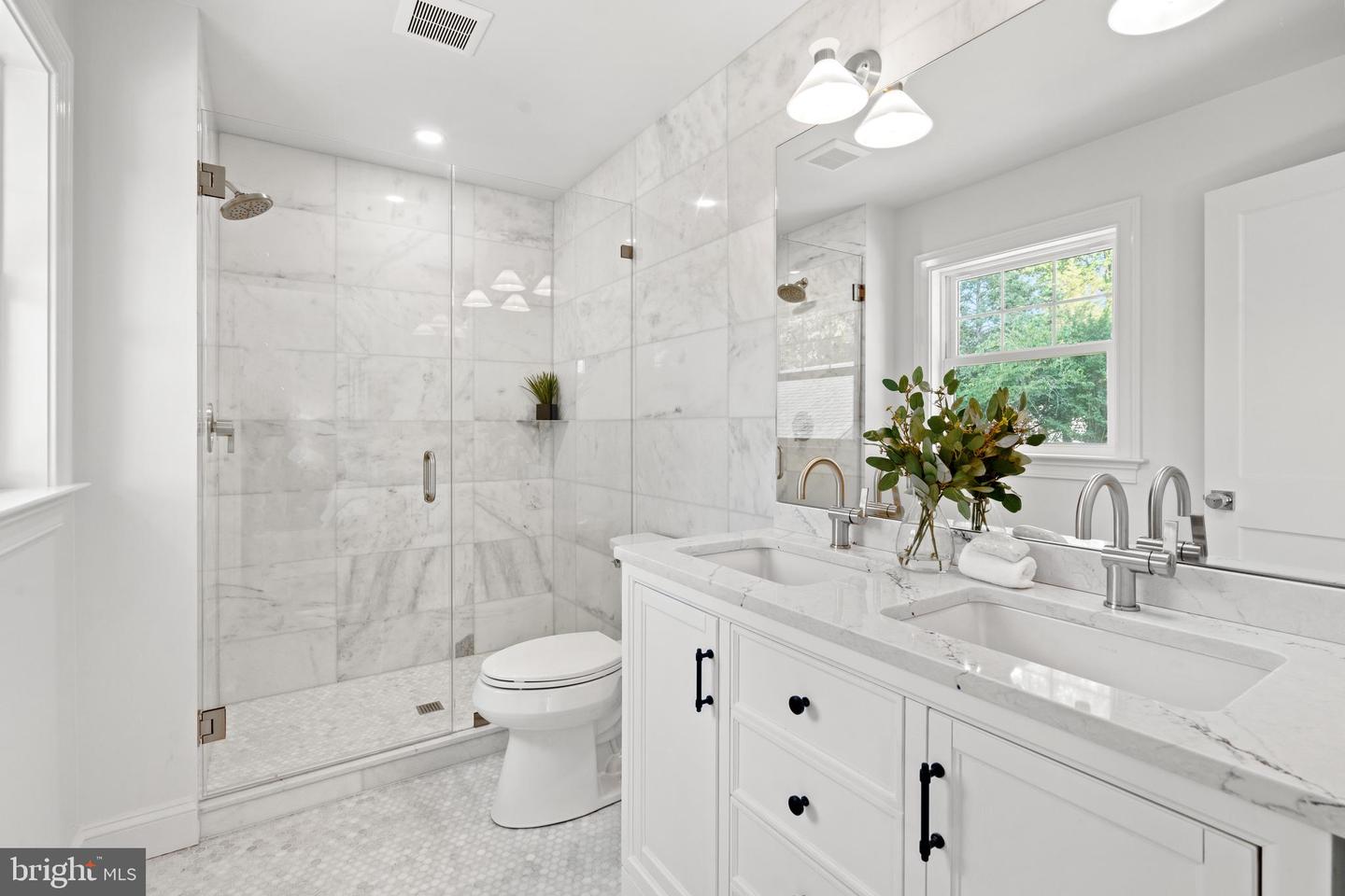 1112 NEAL DR, ALEXANDRIA, Virginia 22308, 5 Bedrooms Bedrooms, ,3 BathroomsBathrooms,Residential,For sale,1112 NEAL DR,VAFX2229096 MLS # VAFX2229096