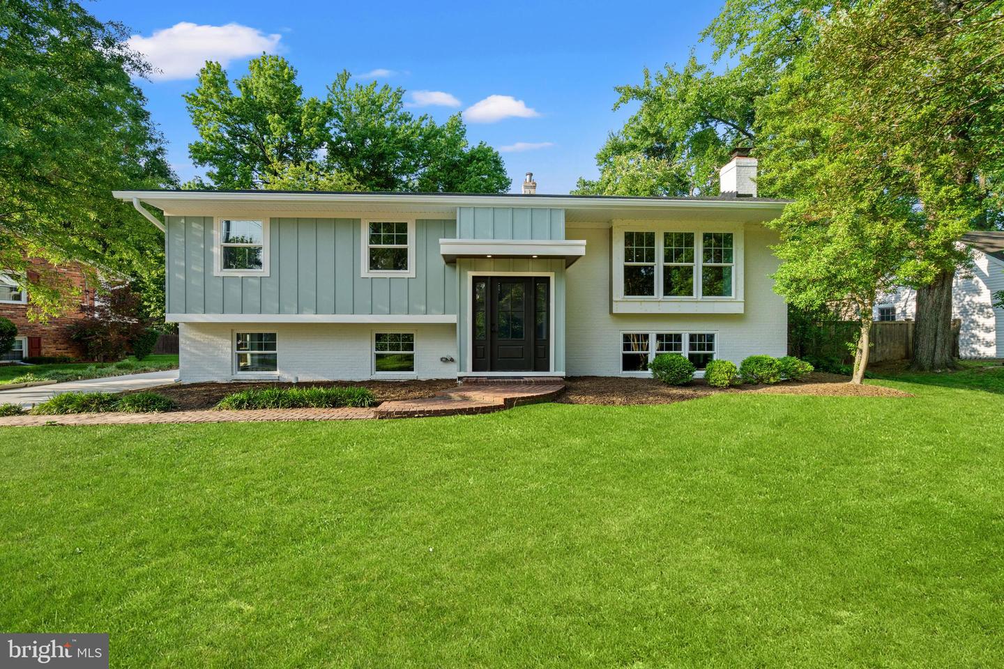 1112 NEAL DR, ALEXANDRIA, Virginia 22308, 5 Bedrooms Bedrooms, ,3 BathroomsBathrooms,Residential,For sale,1112 NEAL DR,VAFX2229096 MLS # VAFX2229096