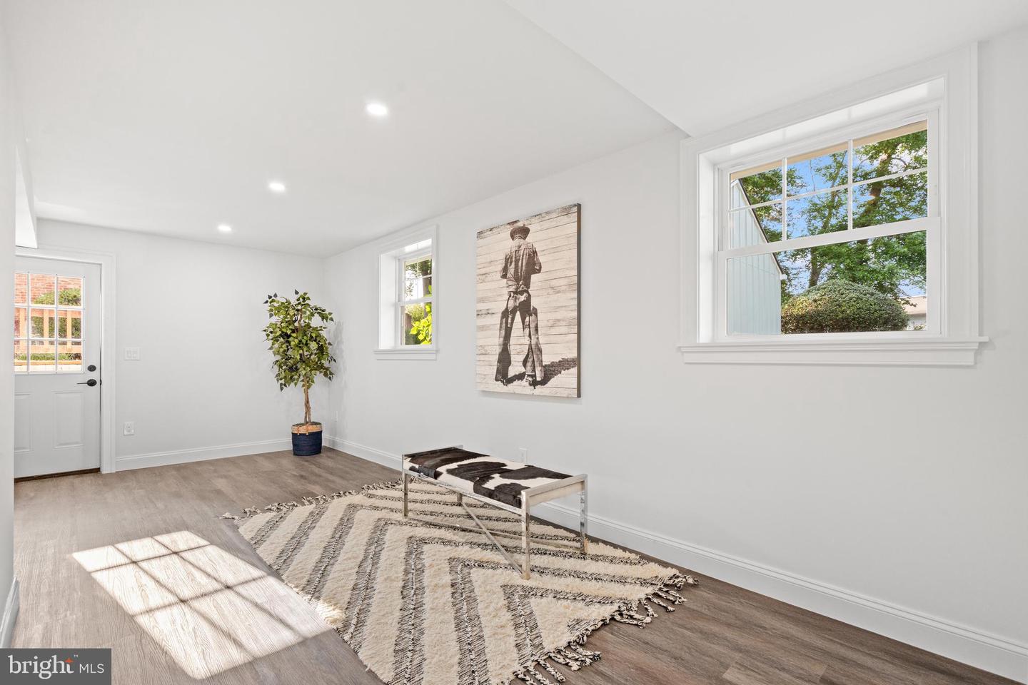 1112 NEAL DR, ALEXANDRIA, Virginia 22308, 5 Bedrooms Bedrooms, ,3 BathroomsBathrooms,Residential,For sale,1112 NEAL DR,VAFX2229096 MLS # VAFX2229096