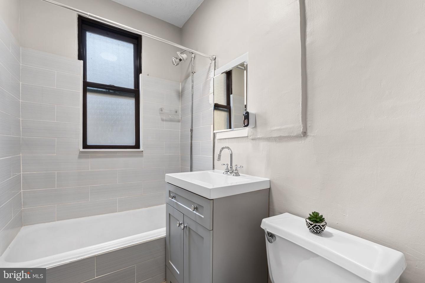 1457 PARK RD NW #306, WASHINGTON, District Of Columbia 20010, ,1 BathroomBathrooms,Residential,For sale,1457 PARK RD NW #306,DCDC2191442 MLS # DCDC2191442