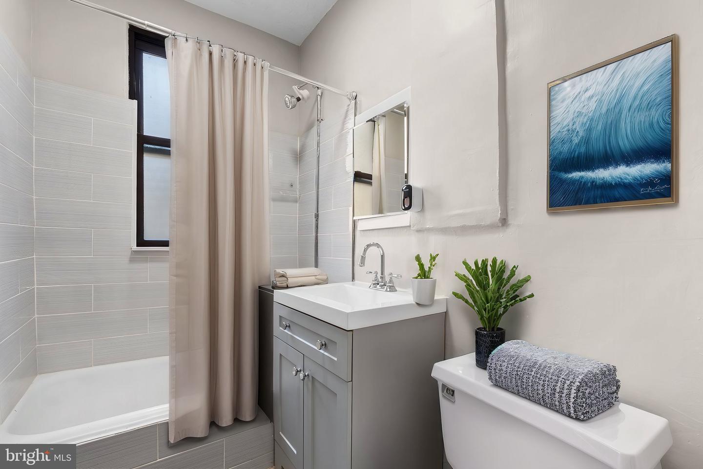 1457 PARK RD NW #306, WASHINGTON, District Of Columbia 20010, ,1 BathroomBathrooms,Residential,For sale,1457 PARK RD NW #306,DCDC2191442 MLS # DCDC2191442