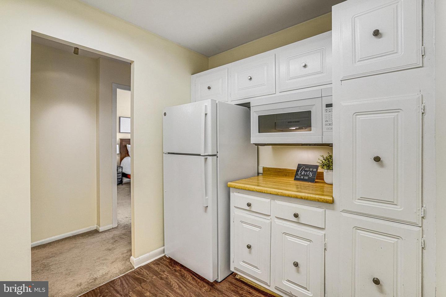 5340 HOLMES RUN PKWY #1207, ALEXANDRIA, Virginia 22304, 2 Bedrooms Bedrooms, ,1 BathroomBathrooms,Residential,For sale,5340 HOLMES RUN PKWY #1207,VAAX2043140 MLS # VAAX2043140