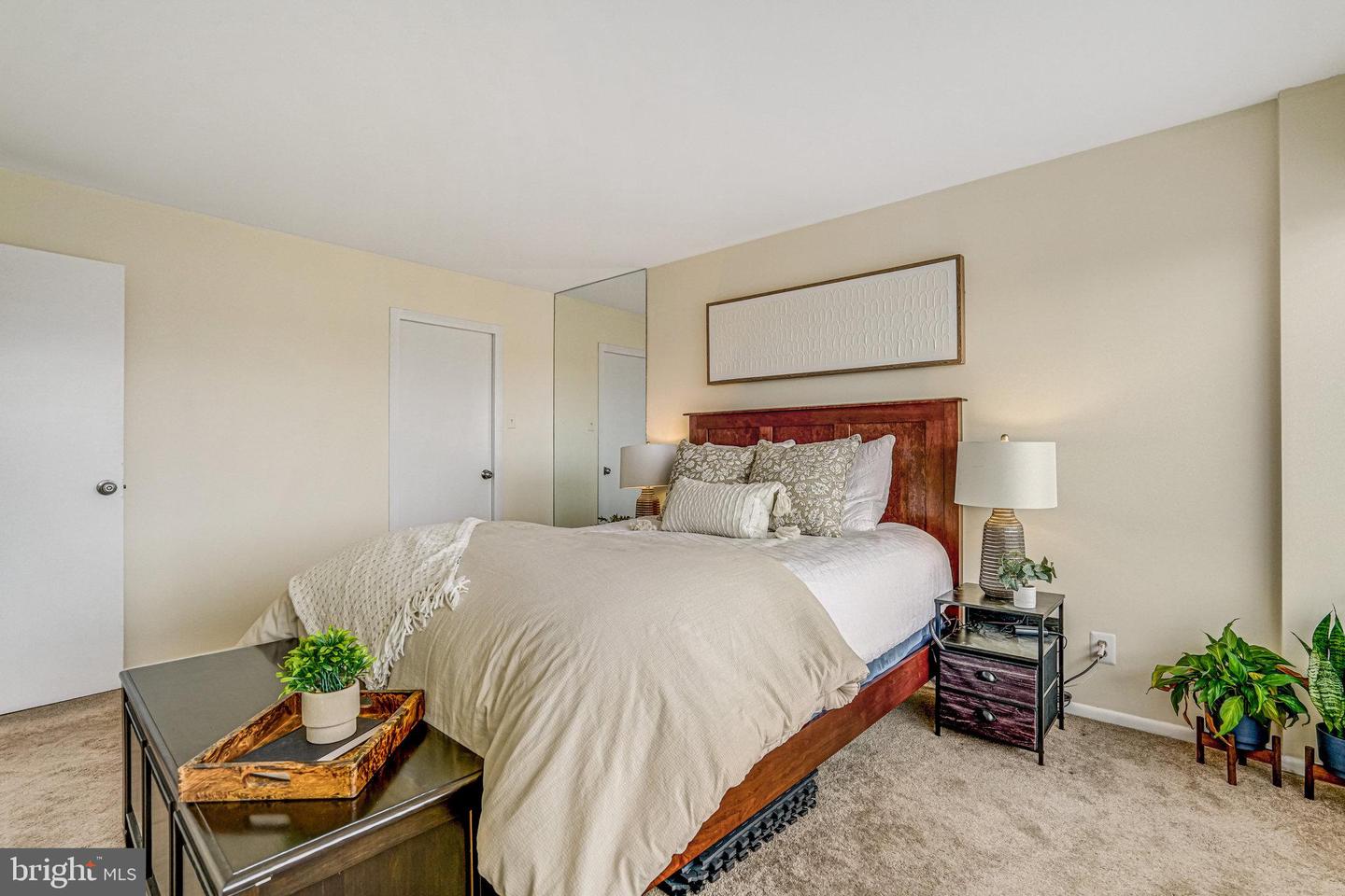 5340 HOLMES RUN PKWY #1207, ALEXANDRIA, Virginia 22304, 2 Bedrooms Bedrooms, ,1 BathroomBathrooms,Residential,For sale,5340 HOLMES RUN PKWY #1207,VAAX2043140 MLS # VAAX2043140